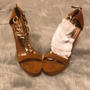 (Closet Closing) Brand new Suede Liliana Stilettos